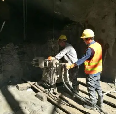 莱西水下抗分散灌浆料特点 水下不分散注浆料介绍